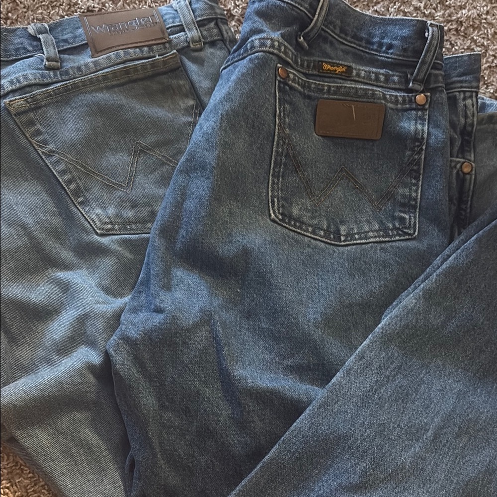 Bundle of two Wrangler Men's Blue Jeans